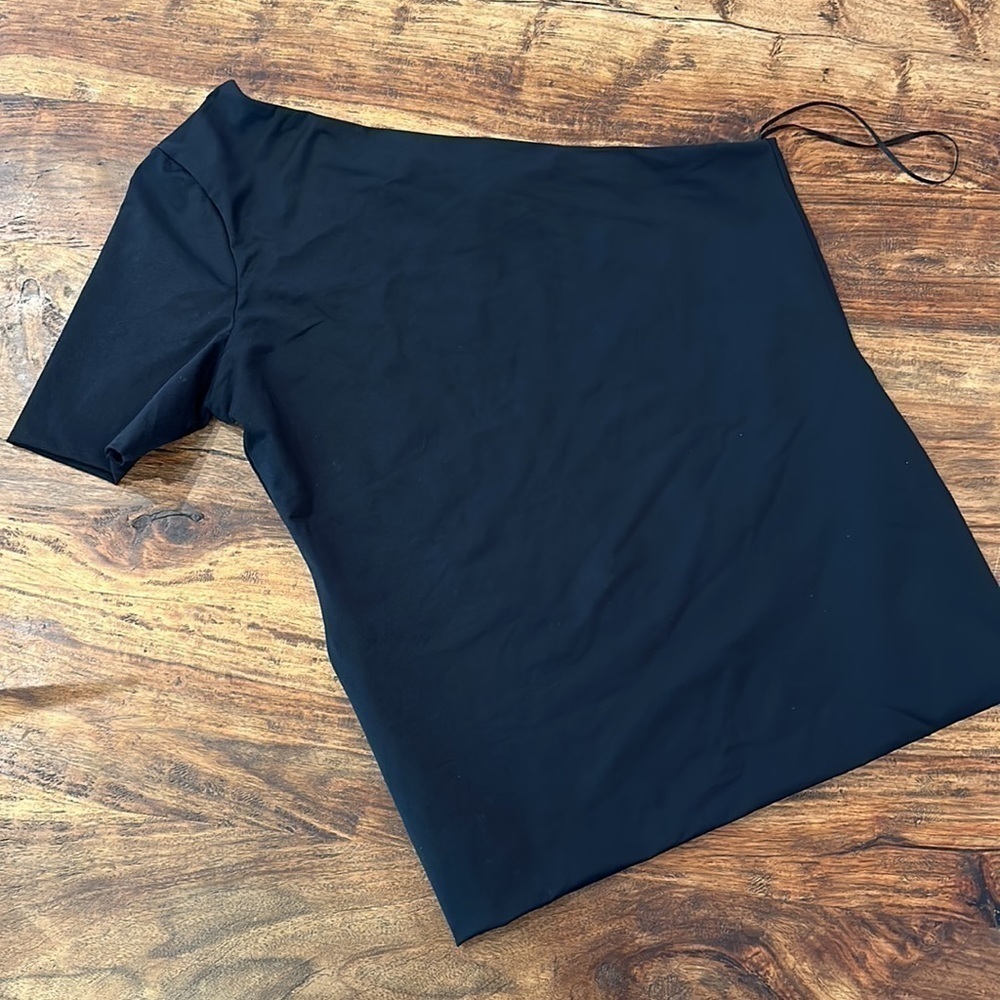 Theory Off The Shoulder Tee in Stretch Knit Black Small - Picture 7 of 9